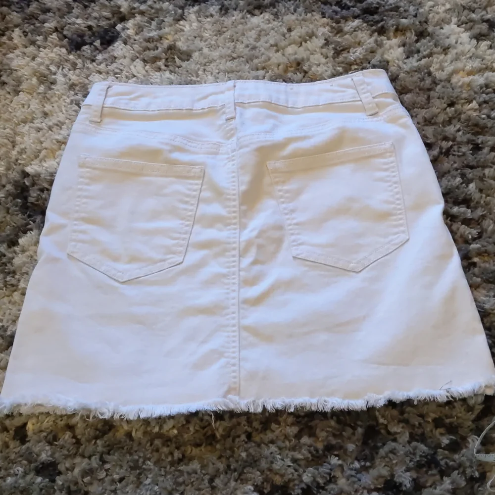 Altar'd State XS floral white jean skirt - Picture 7 of 9